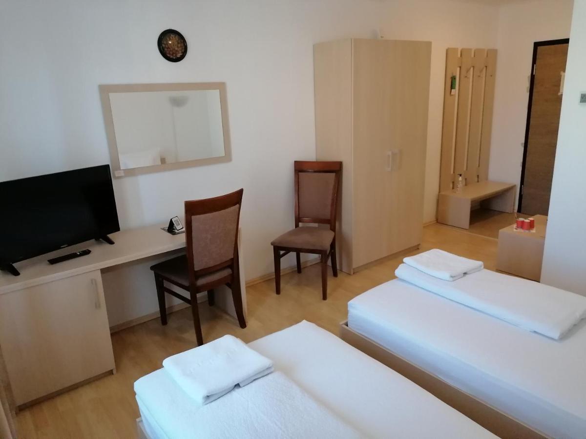 Casa La Fayette Hotel Timisoara Ngoại thất bức ảnh