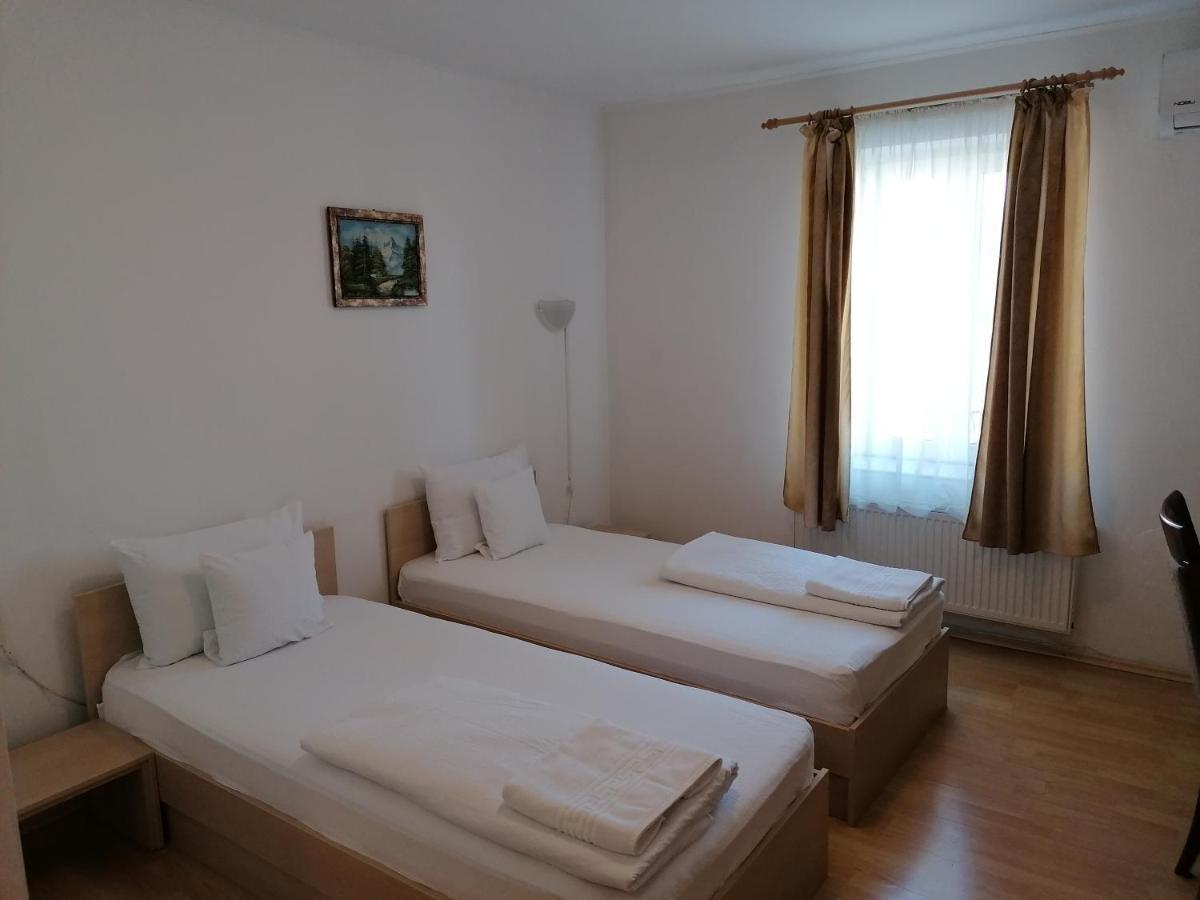 Casa La Fayette Hotel Timisoara Ngoại thất bức ảnh
