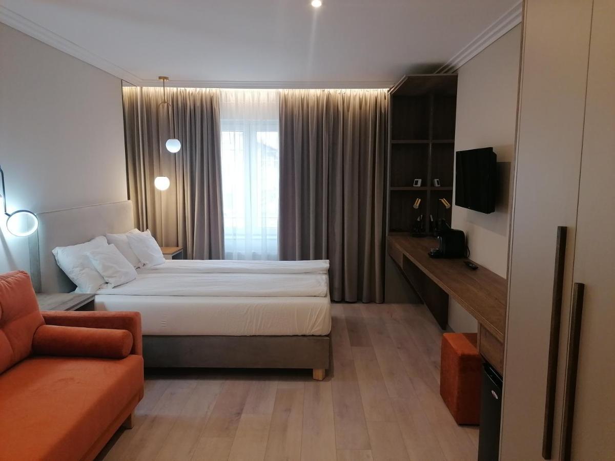Casa La Fayette Hotel Timisoara Ngoại thất bức ảnh
