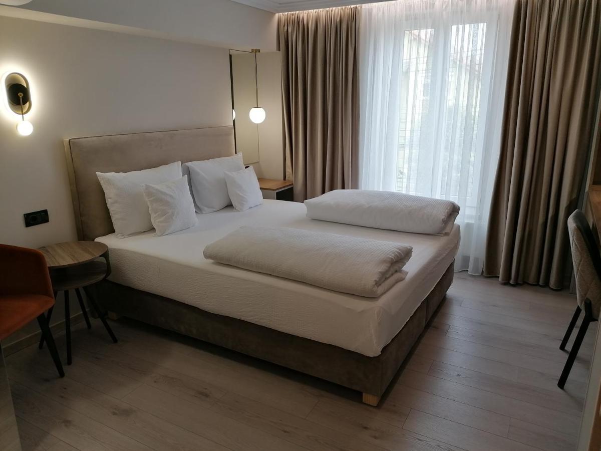 Casa La Fayette Hotel Timisoara Ngoại thất bức ảnh