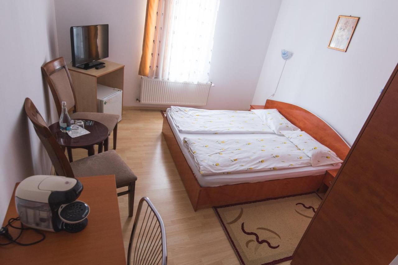 Casa La Fayette Hotel Timisoara Ngoại thất bức ảnh