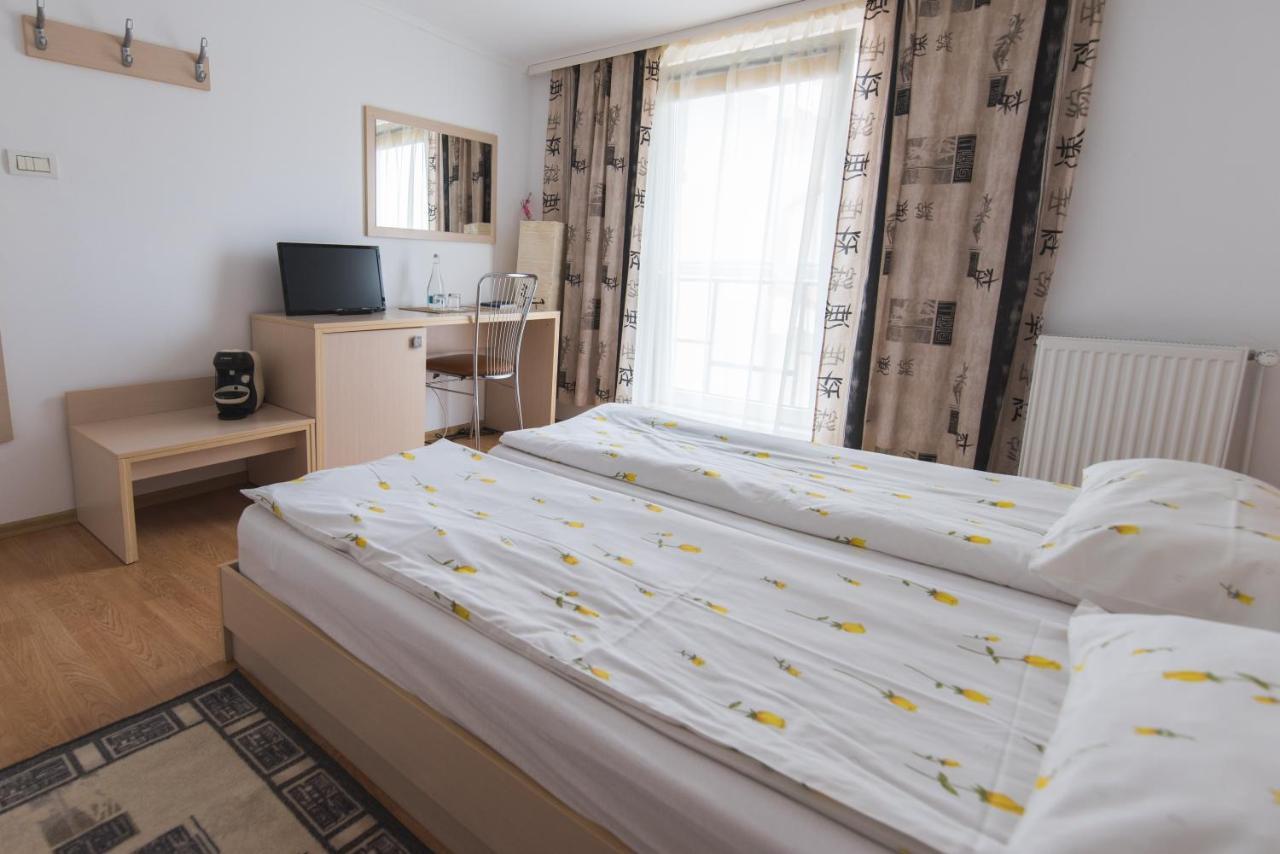 Casa La Fayette Hotel Timisoara Ngoại thất bức ảnh
